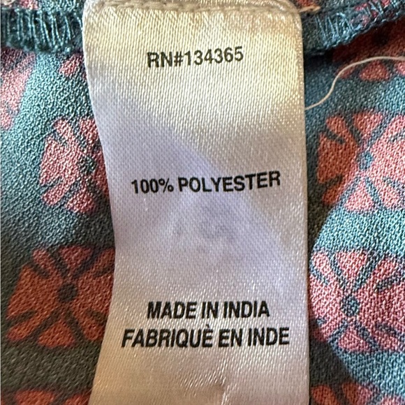 Floral Blue and Pink Women's Top size XL - Picture 11 of 12